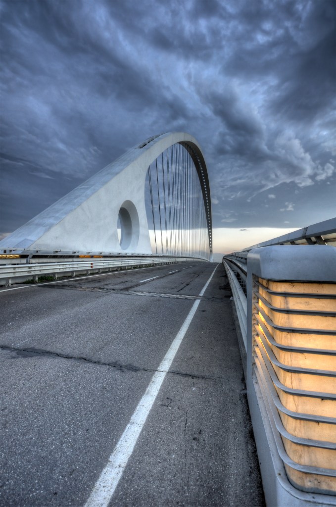 Vele di Calatrava (central bridge) - Reggio Emilia, Italy - October 14, 2012
