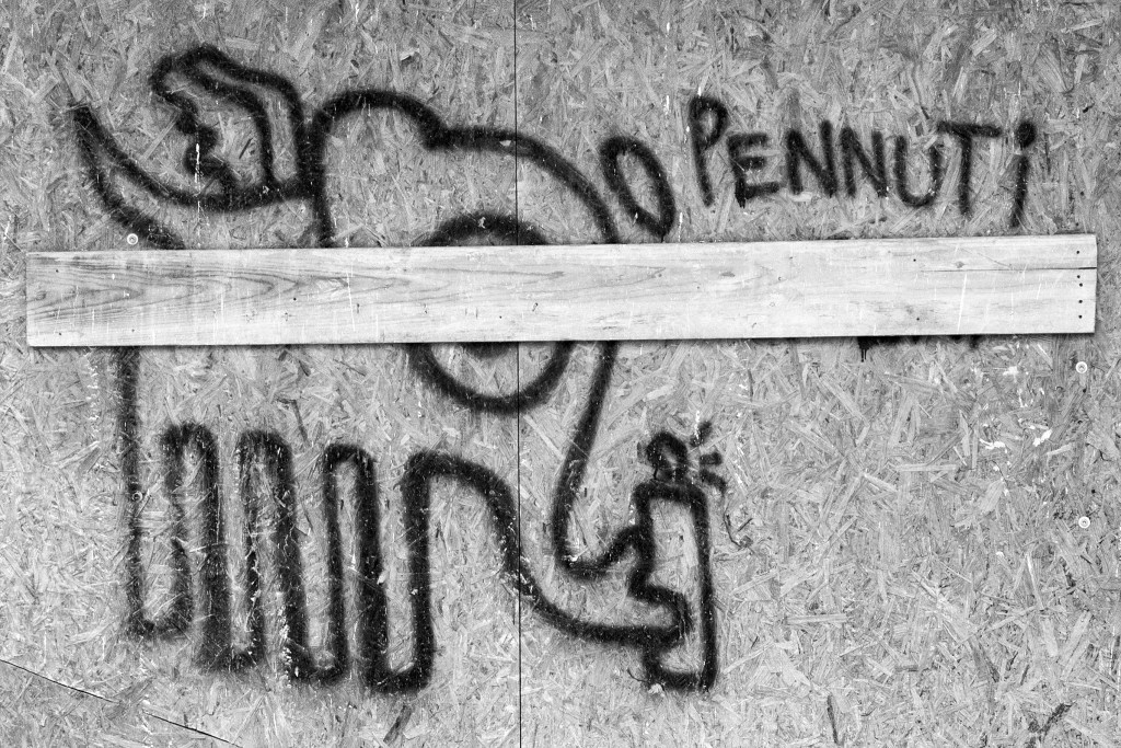 Bridge Building Cemetery Fence Gate Graffiti Levee Mill Monument Object Power Pylon Ruin Souvenir Statue…